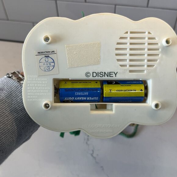 Vtg Telco Disney Pooh Tigger Animated Christmas Motion Skiing Figure Works Video - Picture 15 of 16